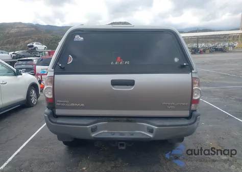 2015 Toyota Tacoma Prerunner V6 z USA, uszkodzony, nr VIN 3TMJU4GN2FM185093